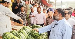হকারদের জন্য দ্রুতই বিকল্প স্থান ব্যবস্থা করা হবে: এমপি রনি